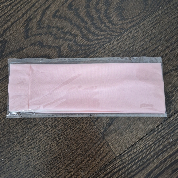 🩷 3/$10 Pastel Pink Stretch Headband Classic Costume Gift Holiday Party School - Picture 2 of 3